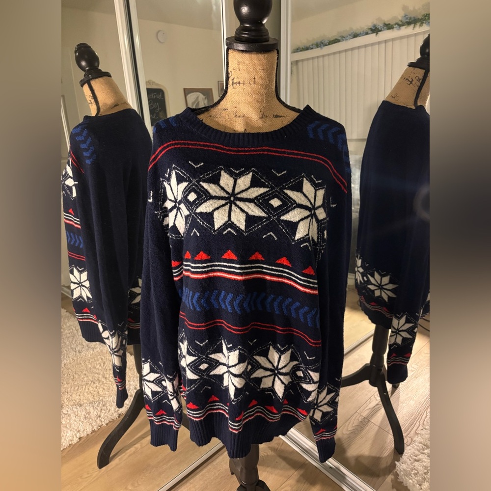 Knitted Men’s Navy & white snowflake Christmas sweater